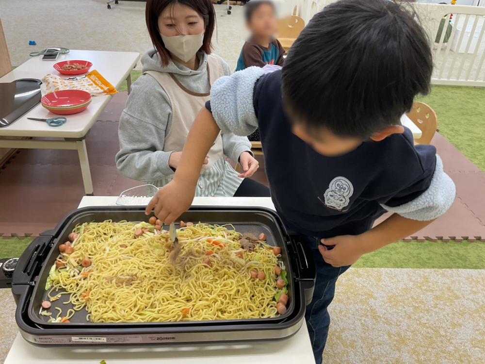 🍜焼きそばとフルーツポンチ🍒